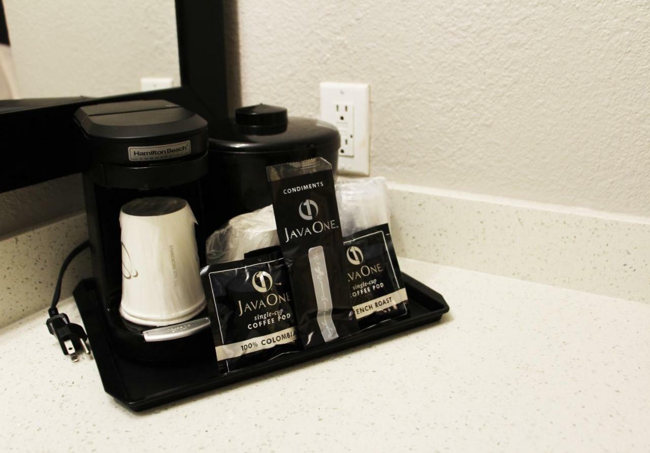 Queen Room - Mobility Access/Non-Smoking